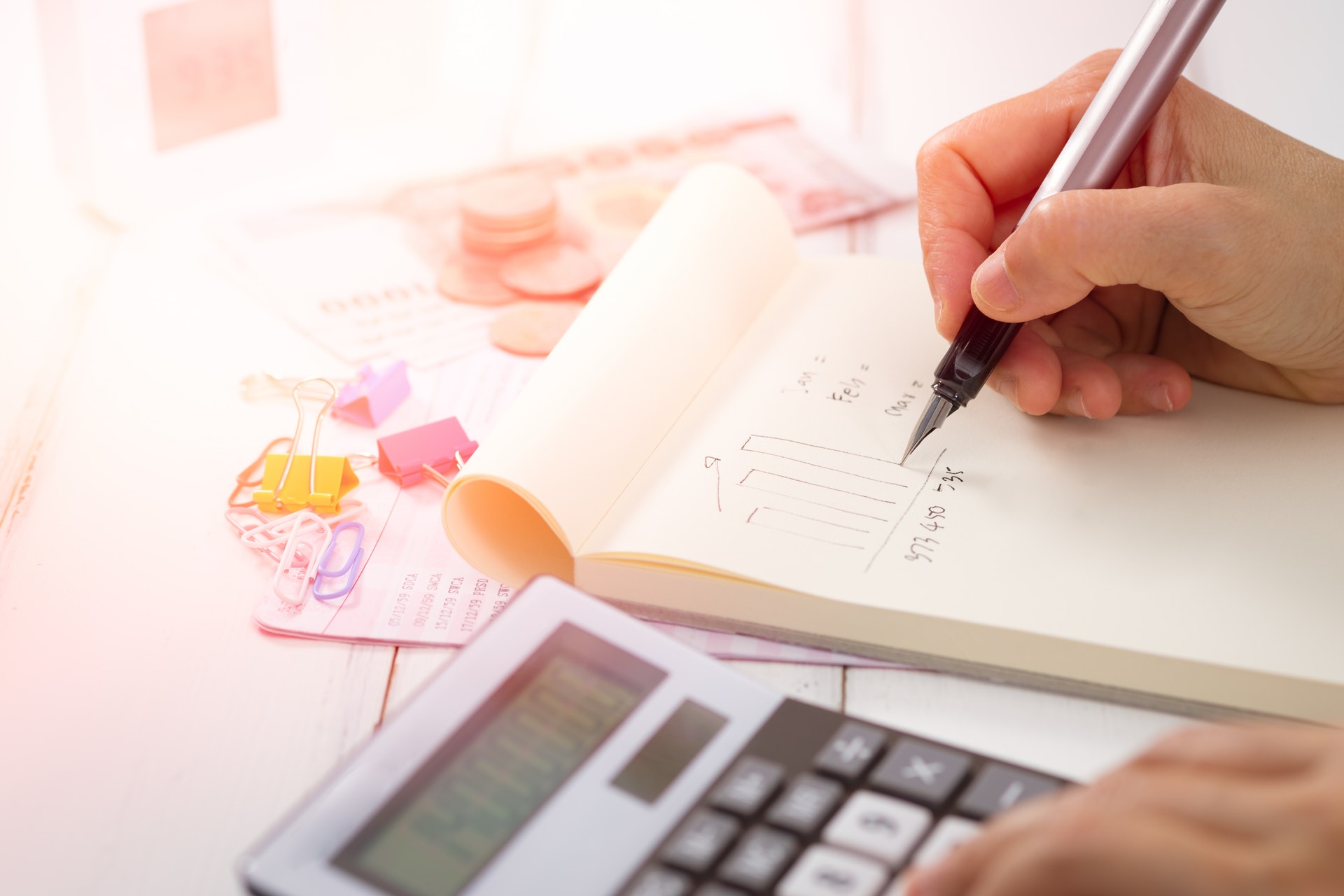 Read more about the article Accrual vs. Cash Accounting: What Every Business Needs to Know